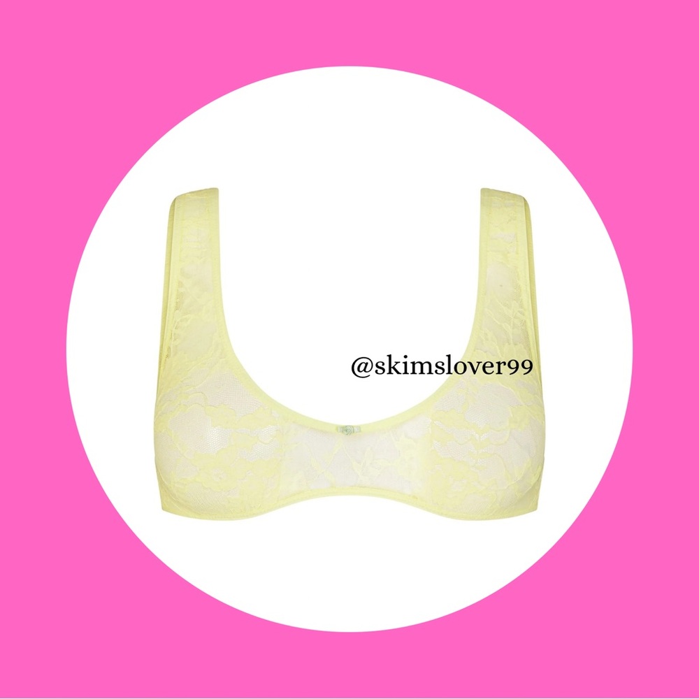 SKIMS - Stretch Lace Plunge Bralette​